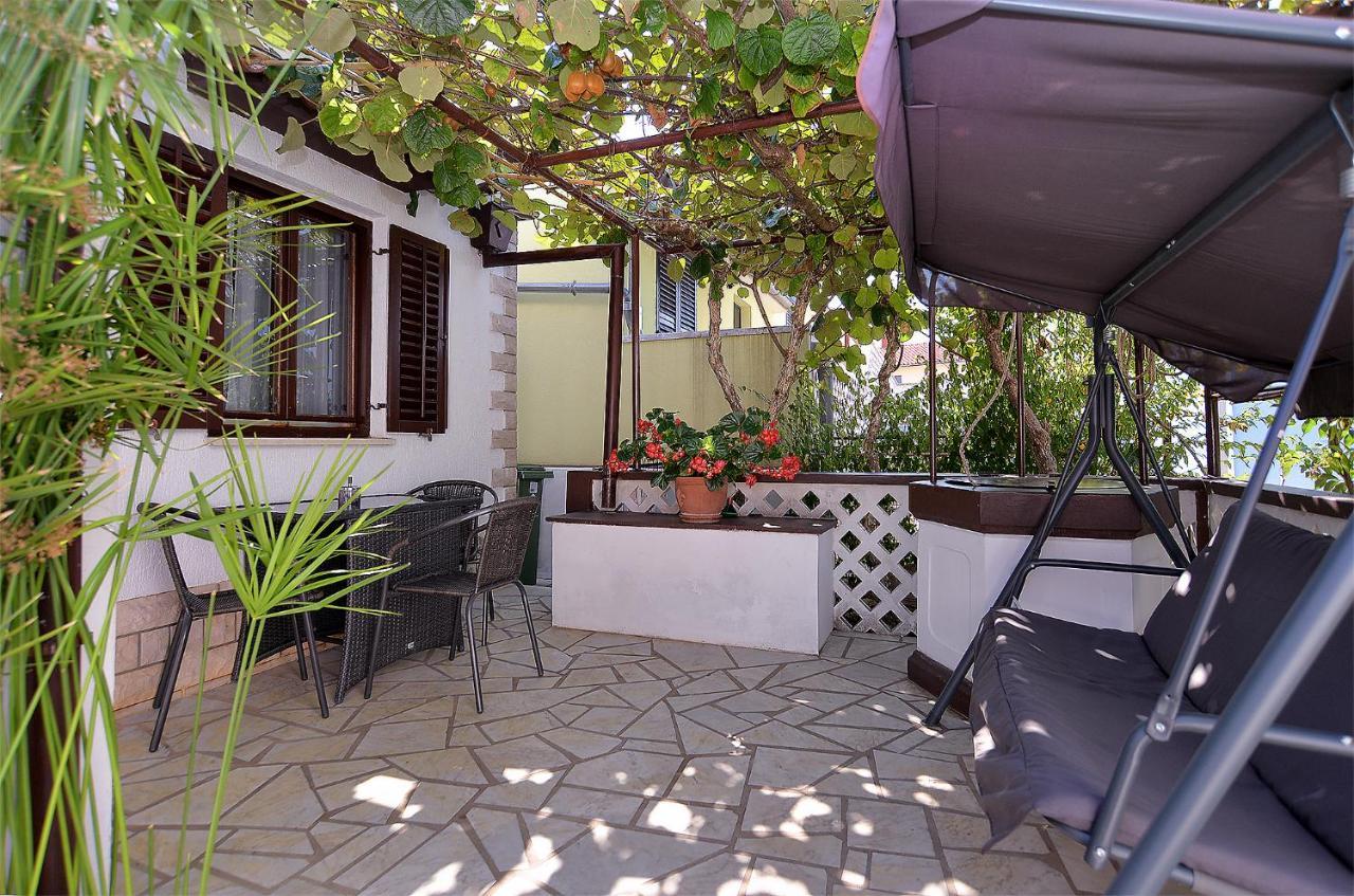 Apartment Mario 2060 Pula Exterior photo