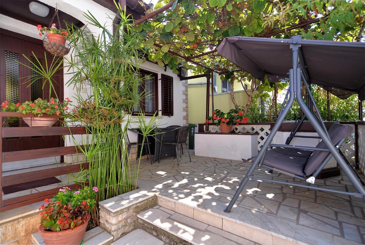 Apartment Mario 2060 Pula Exterior photo