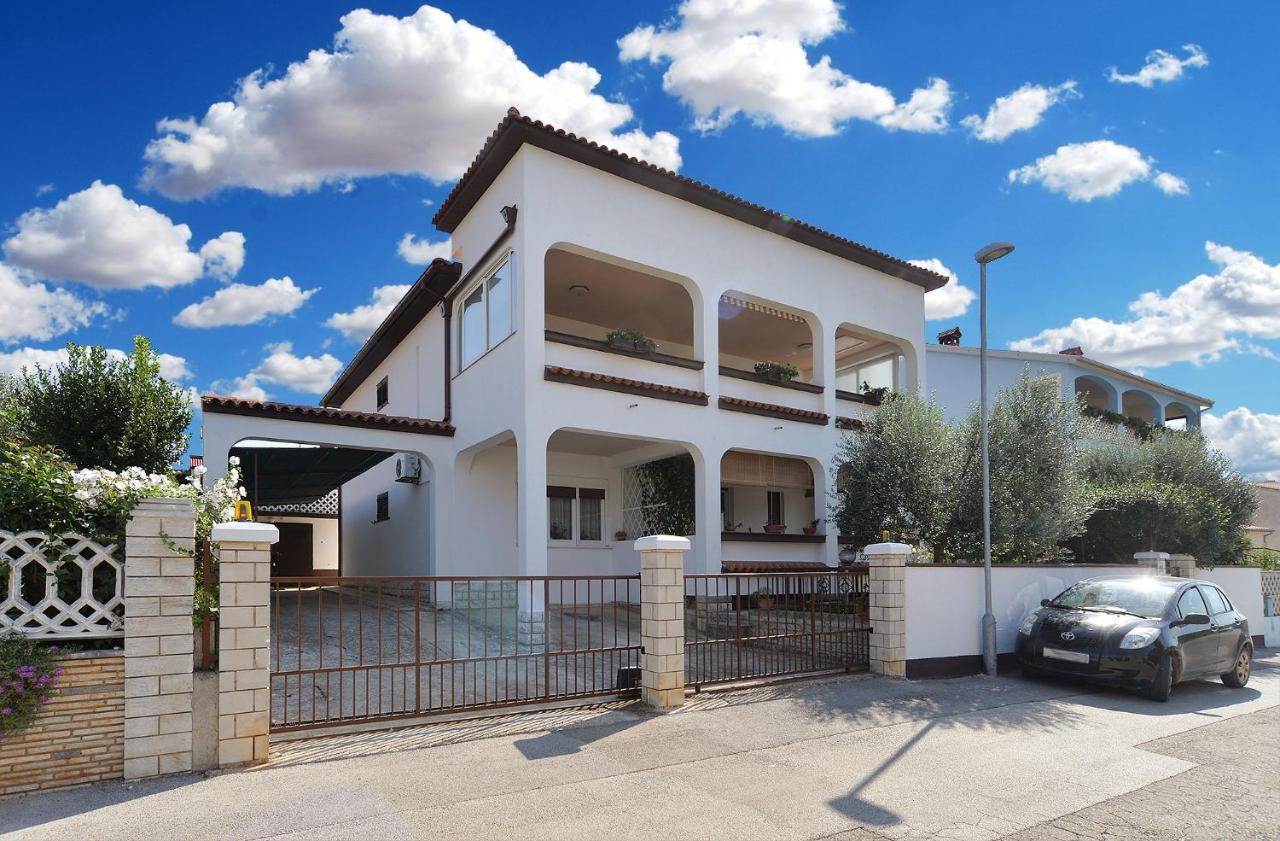 Apartment Mario 2060 Pula Exterior photo