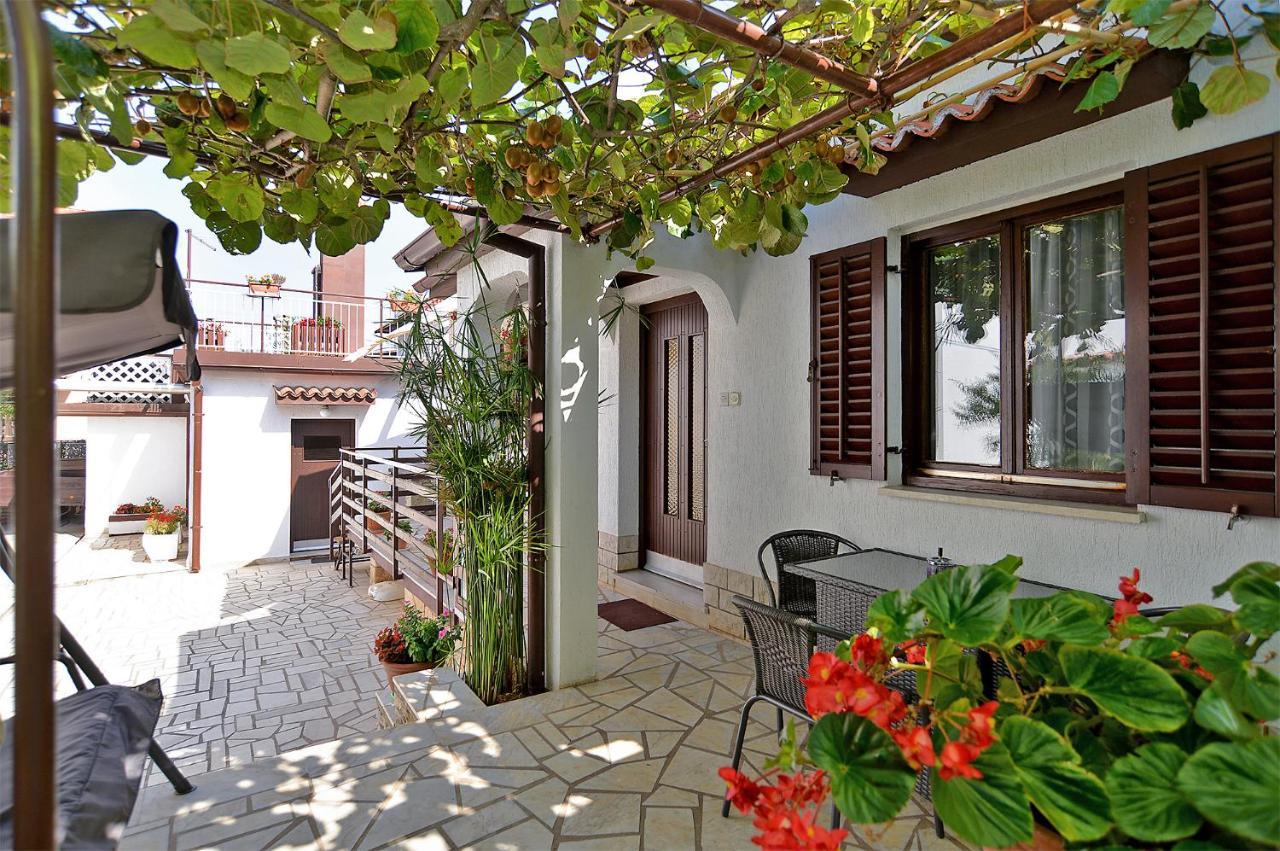 Apartment Mario 2060 Pula Exterior photo